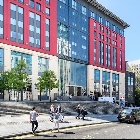 Apartment 1 Bed Very Near To Mailbox And Broad Street And New Street Station